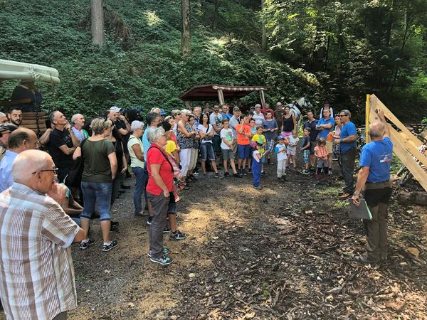 Waldbesichtigung im Buechberg
 - die Ortsgemeinde unterwegs